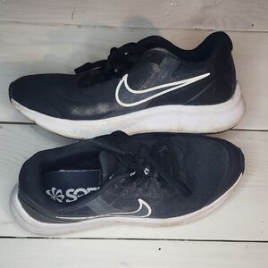 Nike Black and White Athletic Shoes